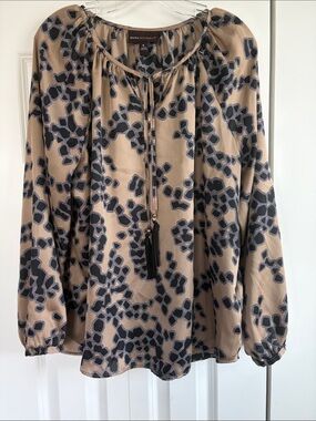 Dana Buchman Beige and Black Printed Tie-Neck Blouse.XL